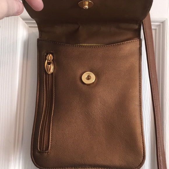 Bundle of 2 Crossbody Purses - Picture 6 of 6